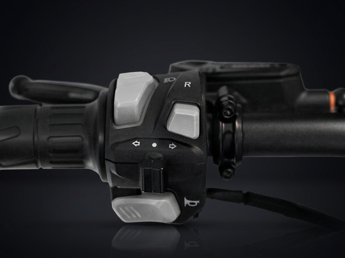 2026 THRONE SRPNT X3 Black Strike Electric Motorcycle — photo 26